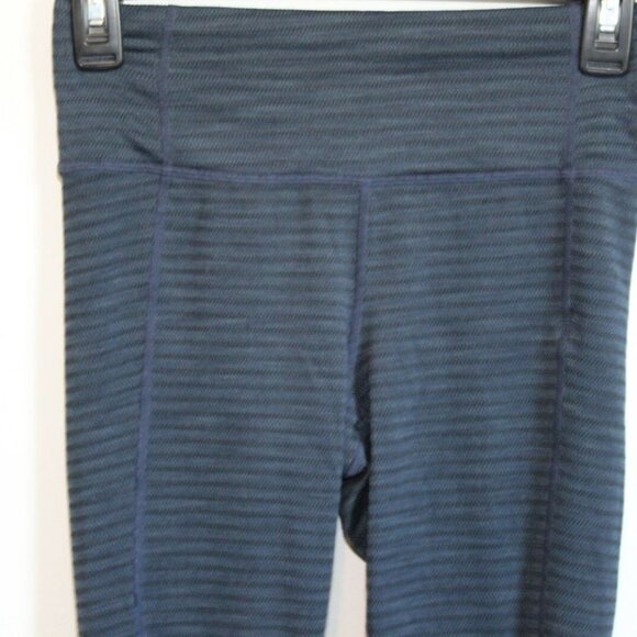 ✨2/$20 Athleta Jacquard Mantra Legging Capri Pants Navy Women's Size XS H12090 - Picture 5 of 12